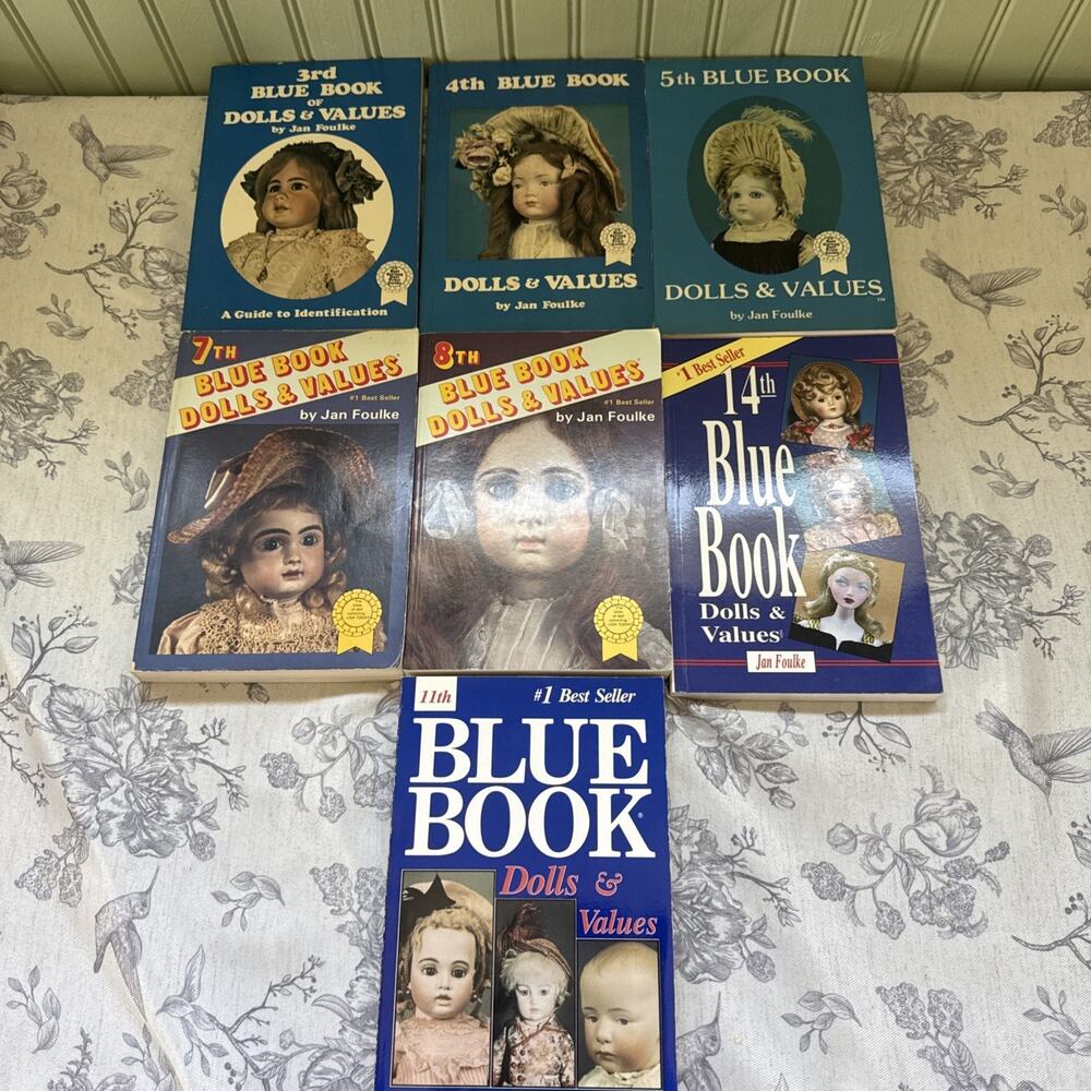 Vintage Lot Of 7 Blue Book Of Dolls & Values Jan Foulke Price Reference China